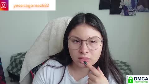 Snapshot of yessica_gomez01 chatting on February 2026 02:20:02 PM yessica_gomez01 online show from February 2026 02:20:02 PM