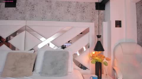 Snapshot of yessica_monteiro chatting on February 2025 12:33:01 PM Yessica online show from February 2025 12:33:01 PM