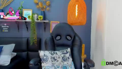 yessika_parker online show from April 2026 01:41:02 PM