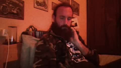 yeti_92 online show from December 2025 05:22:02 PM