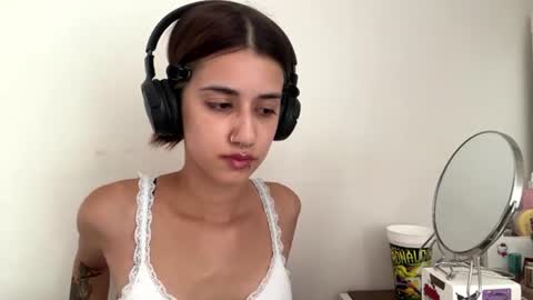 Julia 3 online show from July 2026 01:08:02 PM