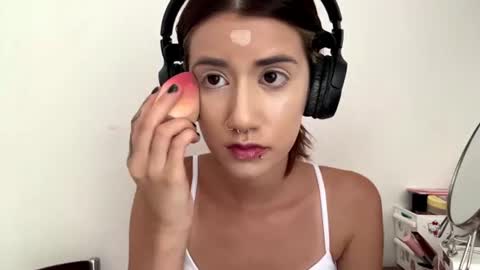 Julia 3 online show from July 2026 12:20:02 PM