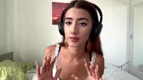 Julia 3 online show from July 2026 02:01:02 PM