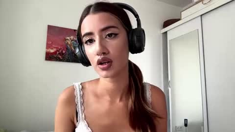 Julia 3 online show from July 2026 12:43:01 PM