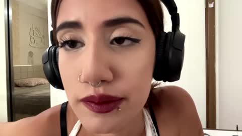 Julia 3 online show from July 2026 12:19:02 PM