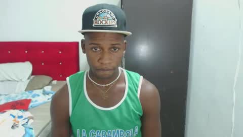 yeycom_hot07 online show from February 2025 07:49:01 PM