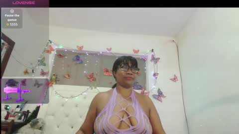 Yhazan Blake online show from October 2025 04:02:02 AM