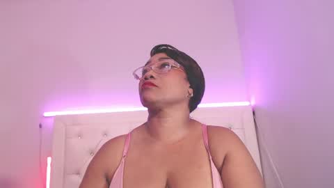 yhazan_brown online show from May 2026 03:35:02 AM