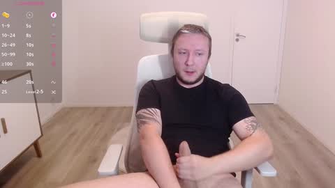 Snapshot of yhdxhy chatting on January 2025 10:11:01 AM James online show from January 2025 10:11:01 AM