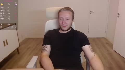 Snapshot of yhdxhy chatting on September 2025 07:14:02 PM James online show from September 2025 07:14:02 PM