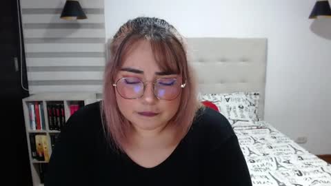 hii i am yini online show from April 2026 02:55:01 AM