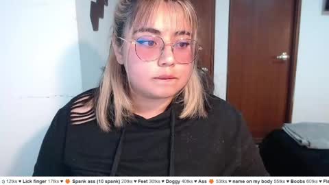 hii i am yini online show from May 2026 03:01:02 AM