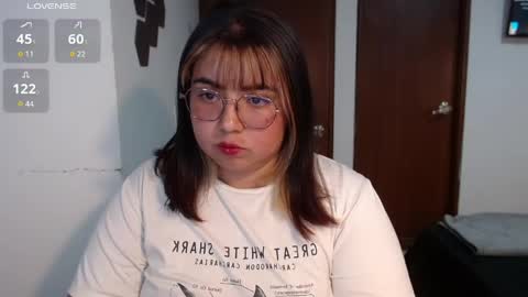 hii i am yini online show from June 2026 02:39:01 AM
