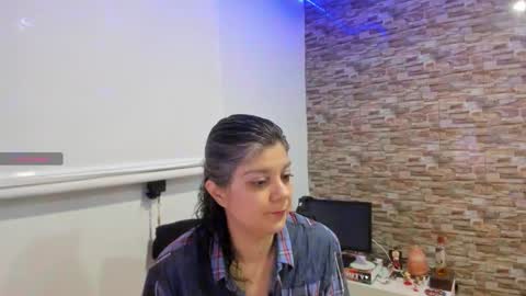 yinyyanghot online show from November 2025 04:01:02 AM