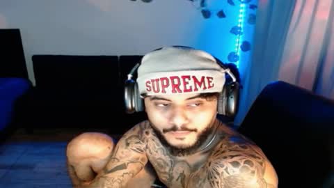 Snapshot of yio__cohen chatting on December 2024 07:06:02 AM yio cohen online show from December 2024 07:06:02 AM