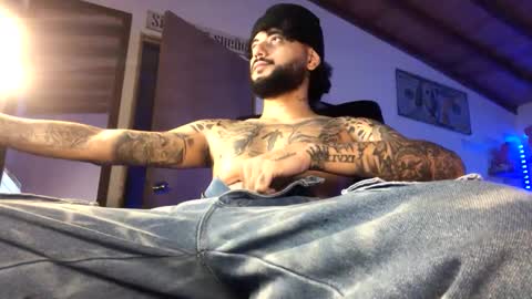 Snapshot of yio__cohen chatting on January 2025 01:29:01 AM yio cohen online show from January 2025 01:29:01 AM