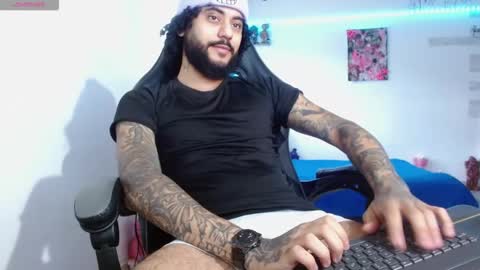 Snapshot of yio__cohen chatting on October 2025 10:32:02 PM yio cohen online show from October 2025 10:32:02 PM