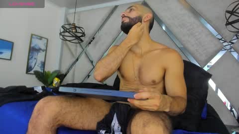 Yiyo online show from January 2025 08:06:01 AM