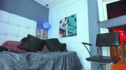 Yiyo online show from September 2025 09:44:01 AM