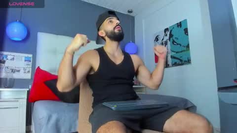 Yiyo online show from February 2026 05:04:01 AM