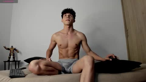 yizus_bonz online show from October 2025 12:21:02 AM