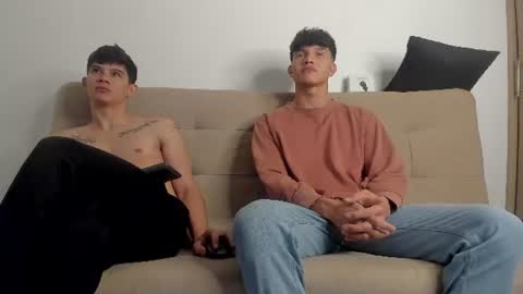 yizus_bonz online show from June 2026 11:24:01 PM