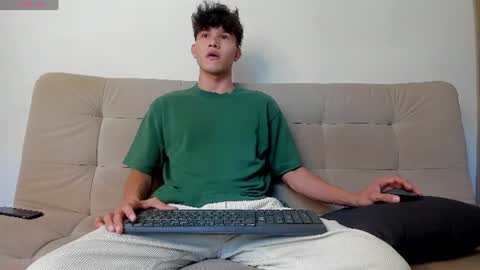 yizus_bonz online show from June 2026 03:18:01 PM