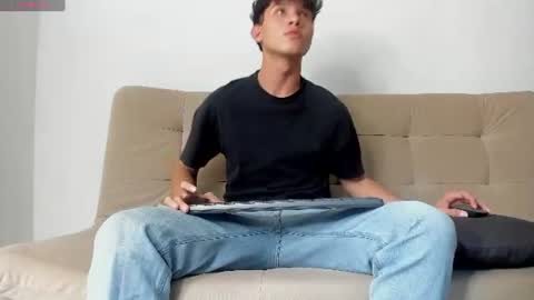 yizus_bonz online show from July 2026 10:34:02 PM