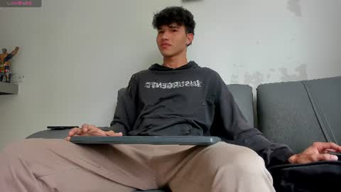 yizus_bonz online show from July 2026 03:04:02 PM