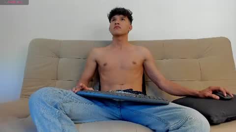 yizus_bonz online show from July 2026 06:38:02 PM