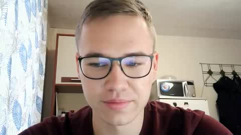 Snapshot of yminoske chatting on November 2025 08:35:01 AM Yminoske online show from November 2025 08:35:01 AM