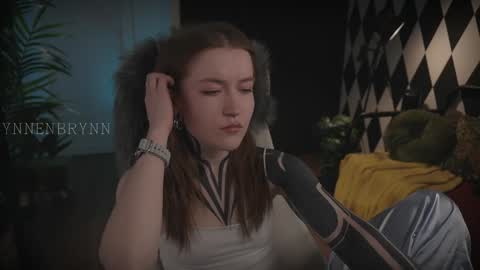 ynnenbrynn online show from January 2025 01:38:02 PM