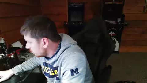 Snapshot of yobenko chatting on December 2025 08:31:02 AM yobenko online show from December 2025 08:31:02 AM