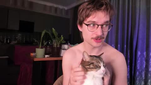 Max online show from February 2026 04:35:02 AM