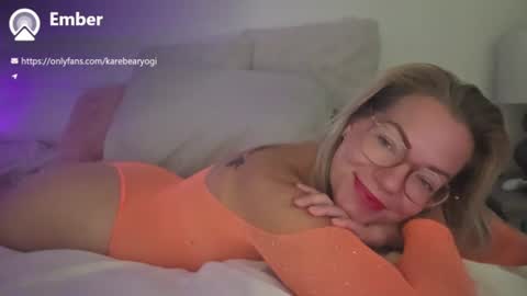 Yogiblondebangme online show from July 2026 09:01:02 AM
