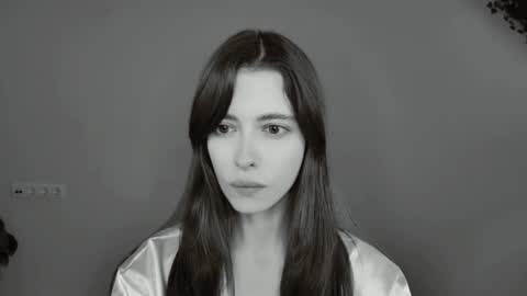 yoka_paradoxxx online show from September 2025 05:18:02 AM