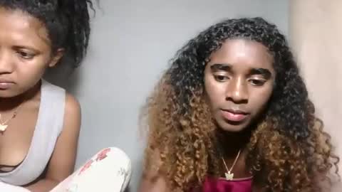 Snapshot of yolandrina05 chatting on October 2025 06:44:01 AM yolandrina05 online show from October 2025 06:44:01 AM