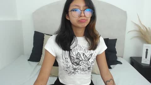 Yommi Winx online show from February 2025 04:36:02 AM