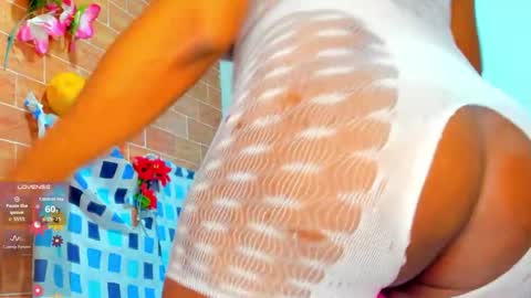 yonnsol_avril online show from November 2025 06:59:02 PM