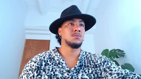 Enzo online show from January 2025 09:25:02 AM