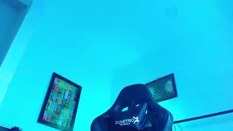 Snapshot of yosoy_enzo2020 chatting on March 2026 06:09:01 AM Enzo online show from March 2026 06:09:01 AM