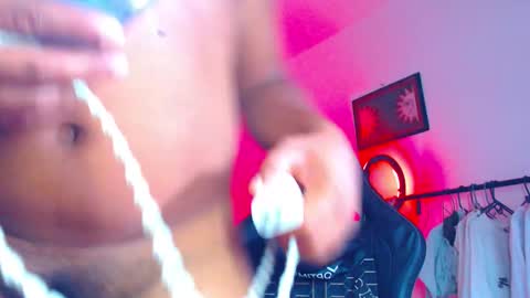 Snapshot of yosoy_enzo2020 chatting on March 2026 04:40:01 AM Enzo online show from March 2026 04:40:01 AM