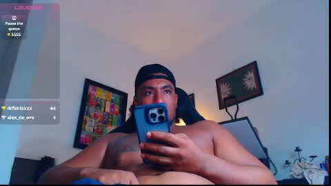 Snapshot of yosoy_enzo2020 chatting on April 2026 03:26:02 AM Enzo online show from April 2026 03:26:02 AM