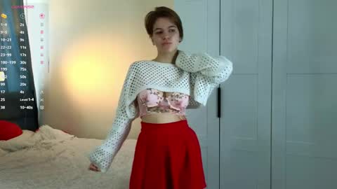 Elizabeth brunette -- Darline blonde  online show from May 2026 07:15:01 AM