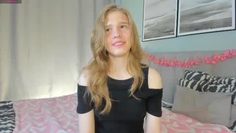 Elizabeth brunette -- Darline blonde  online show from July 2026 07:11:02 AM