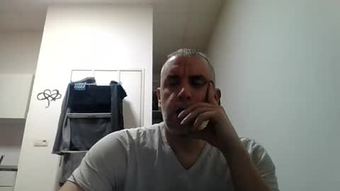 Snapshot of youdeservit chatting on April 2026 04:57:01 AM CrayZio online show from April 2026 04:57:01 AM