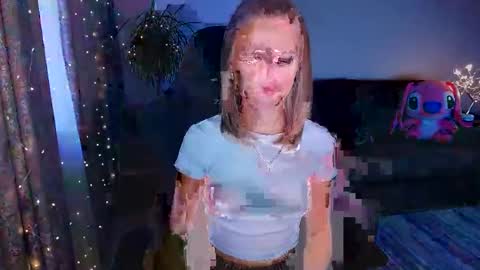 Bella online show from December 2024 12:38:01 PM