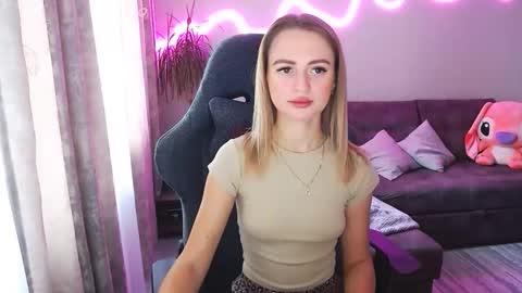 Bella online show from October 2025 08:14:02 AM