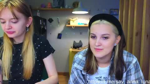 Anna and Luna online show from April 2026 04:48:02 PM