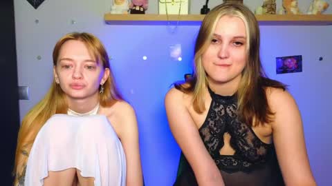 Anna and Luna online show from May 2026 06:02:02 PM